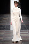 Pokaz Wackerhaus — Copenhagen Fashion Week AW14/15 (ubrania i obraz: suknia wieczorowa biała, pulower biały)