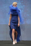 Modenschau von 2OR+BYYAT — Copenhagen Fashion Week SS15 (Looks: Kurzhaarschnitt, blaues Abendkleid)