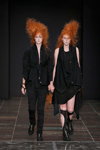 Pokaz BARBARA I GONGINI — Copenhagen Fashion Week SS15 (ubrania i obraz: spodnium czarne, rude włosy, rude włosy, sukienka czarna, podkolanówki czarne)