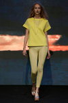 Desfile de Edith&Ella by Line Markvardsen — Copenhagen Fashion Week SS15 (looks: top amarillo, leggings amarillos)
