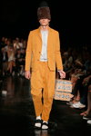 Показ Henrik Vibskov — Copenhagen Fashion Week SS15 (наряды и образы: оранжевый костюм)