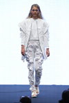 Pokaz Institute of Design and Fine Arts — Copenhagen Fashion Week SS15 (ubrania i obraz: kostium biały)