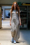 Показ Mads Norgaard — Copenhagen Fashion Week SS15 (наряды и образы: трикотажное чёрно-белое полосатое платье макси)