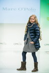 Показы детской моды — выставка CPM FW14/15 (наряды и образы: синяя стёганая куртка, коричневые сапоги, полосатое платье)