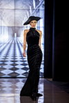 Благотворительный показ Larissa Pogoretskaya (наряды и образы: чёрное вечернее платье)