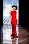 Благотворительный показ Larissa Pogoretskaya (наряды и образы: красное вечернее платье)