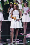 Вероника Батвенкова. Первое дефиле в финале "Мисс Беларусь 2014" (наряды и образы: белое платье)
