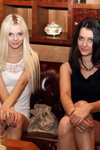 Знаёмцеся: фіналісткі конкурсу "Міс Арэнбург 2013" (нарады і вобразы: белая сукенка, блонд (колер валасоў), чорная сукенка)