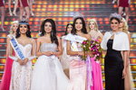 Finale — Miss Russland 2014 (Personen: Yuliya Alipova, Elmira Abdrazakova)