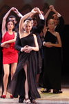 В конкурсе "Мистер Гомель 2014" победил Святослав Фещук (наряды и образы: чёрное вечернее платье с разрезом, белое платье)