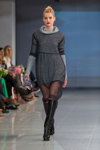 Modenschau von M-Couture — Riga Fashion Week AW14/15 (Looks: graues Mini Kleid aus Strickware, schwarze Stiefel)