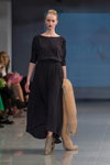 Modenschau von M-Couture — Riga Fashion Week AW14/15 (Looks: schwarzes Kleid)