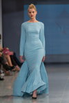 Desfile de M-Couture — Riga Fashion Week AW14/15 (looks: vestido de noche azul claro)