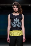 Pokaz Narciss — Riga Fashion Week AW14/15 (ubrania i obraz: top czarny, spodnie czarne)