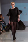 Desfile de Paola Balzano — Riga Fashion Week AW14/15 (looks: vestido negro corto, pantis negros)