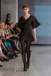 Desfile de Paola Balzano — Riga Fashion Week AW14/15 (looks: vestido negro corto, pantis negros)