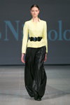 Показ Ivo Nikkolo — Riga Fashion Week SS15 (наряди й образи: жовта блуза, чорна спідниця максі)