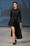 Pokaz NÓLÓ — Riga Fashion Week SS15 (ubrania i obraz: sukienka czarna)
