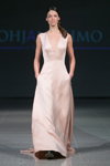 Pokaz Pohjanheimo — Riga Fashion Week SS15 (ubrania i obraz: suknia wieczorowa z dekoltem cielista)