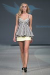 Pokaz Skladnova — Riga Fashion Week SS15 (ubrania i obraz: spódnica mini, top pasiasty)