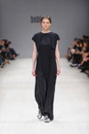 Pokaz BOBKOVA — Ukrainian Fashion Week SS15 (ubrania i obraz: sukienka czarna)