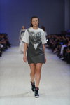 Pokaz Jean Gritsfeldt — Ukrainian Fashion Week SS15 (ubrania i obraz: sukienka z nadrukiem czarno-biała)