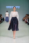 Pokaz KRISTINA MAMEDOVA — Ukrainian Fashion Week SS15 (ubrania i obraz: bluzka biała gipiurowa, spódnica niebieska)