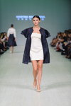 Modenschau von KRISTINA MAMEDOVA — Ukrainian Fashion Week SS15 (Looks: weißes Mini Kleid)