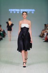 Pokaz KRISTINA MAMEDOVA — Ukrainian Fashion Week SS15 (ubrania i obraz: sukienka czarna, półbuty czarne)