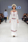 Pokaz SVITLO — Ukrainian Fashion Week SS15 (ubrania i obraz: kostium z haftem biały)