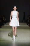 Pokaz Whatever — Ukrainian Fashion Week SS15 (ubrania i obraz: sukienka mini biała)