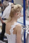 "Золотой подснежник 2014". Причёска для новобрачной (наряды и образы: белое свадебное платье)