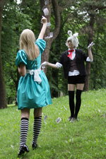 Алиса и Кролик в минском парке