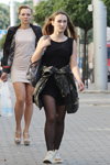 Moda uliczna w Homlu. 09/2014 (ubrania i obraz: rajstopy czarne, tunika czarna)