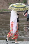 Уличная мода под дождём. Минск. Лето 2014
