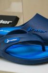 Rider. Шоу-рум бразильской обуви: Democrata, Kildare, Rider и Sapatoterapia (наряды и образы: синие шлёпанцы)