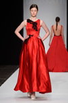 Desfile de Fashion Hong Kong — Copenhagen Fashion Week AW15/16 (looks: vestido de noche rojo)