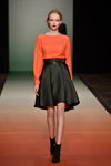 Показ Fonnesbech — Copenhagen Fashion Week AW15/16 (наряды и образы: оранжевая блуза, чёрная юбка)