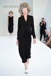 Pokaz Ivan Grundahl — Copenhagen Fashion Week SS16 (ubrania i obraz: sukienka czarna, żakiet czarny, półbuty białe)