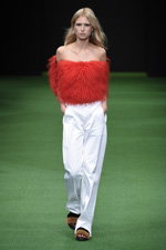 Saks Potts show — Copenhagen Fashion Week SS16 (looks: red top, white trousers)