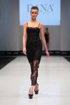 Показ белья Dana Pisarra — CPM FW15/16 (наряды и образы: чёрное гипюровое платье на бретелях)