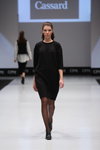 Modenschau von Designerpool — CPM FW15/16 (Looks: schwarzes Kleid, schwarze transparente Strumpfhose, schwarze Pumps)