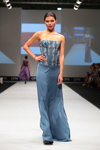 Показ одежды "Анна Чапман" — выставка CPM SS16 (наряды и образы: голубое вечернее платье)