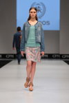 Показ LERROS — CPM SS16 (наряды и образы: песочные босоножки с бахромой, синяя джинсовая куртка, бирюзовый топ, юбка с принтом)