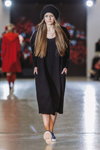 Показ Marta WACHHOLZ — Lviv Fashion Week AW15/16 (наряды и образы: чёрное платье миди)