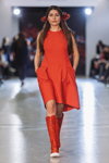 Показ Marta WACHHOLZ — Lviv Fashion Week AW15/16 (наряди й образи: червона сукня, червоні чоботи)