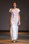 Modenschau von Chernikova — Lviv Fashion Week SS16 (Looks: weißer Blazer, weißes Kleid)