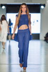 Показ GraNat by Natali Grechana — Lviv Fashion Week SS16 (наряды и образы: трикотажный синий топ, трикотажные синие брюки)