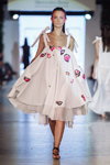 Показ Natasha TSU RAN — Lviv Fashion Week SS16 (наряды и образы: белое платье)