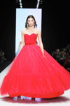 Pokaz Bella Potemkina — MBFWRussia SS2016 (ubrania i obraz: suknia wieczorowa czerwona)